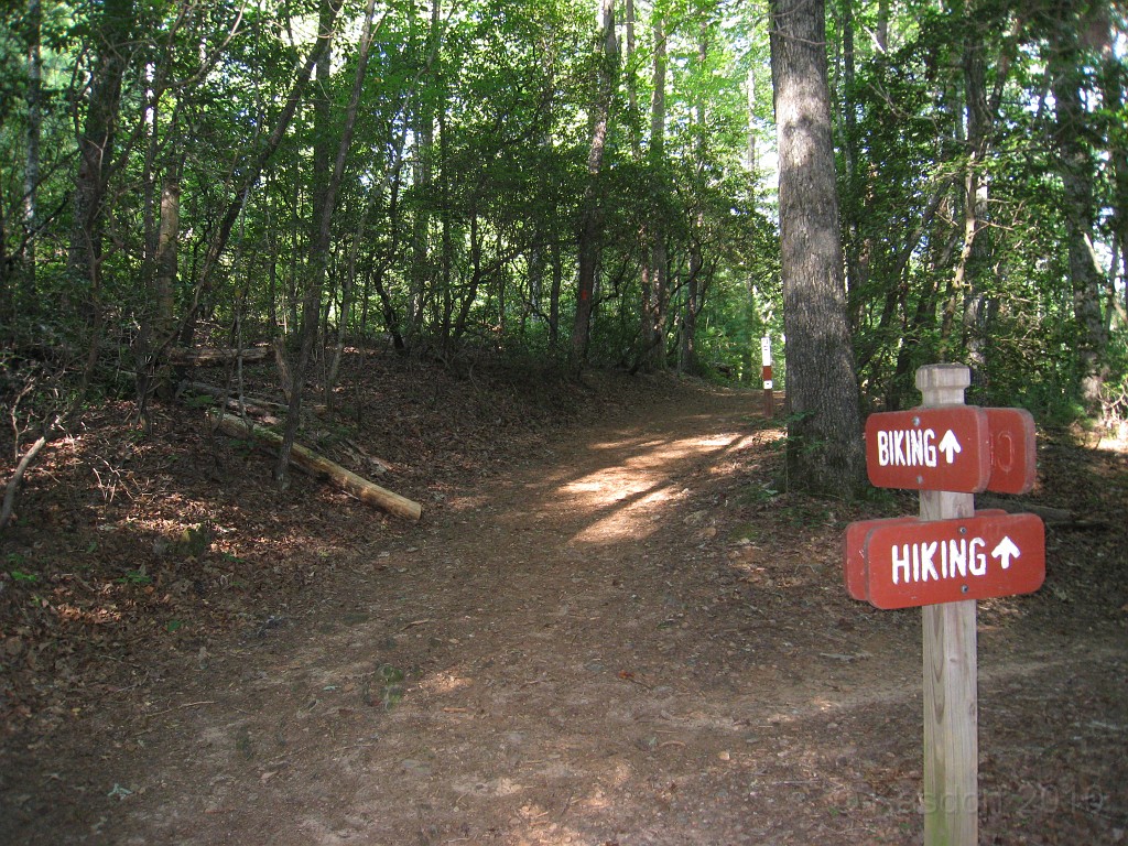 Helen to Unicoi 2010 0100.jpg - Biking this way, hiking that way. They have some much longer bike trails, see map at the end.